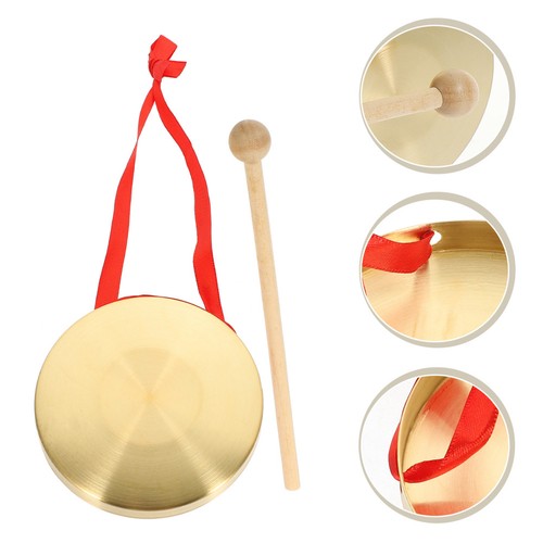 Gong main de - , À